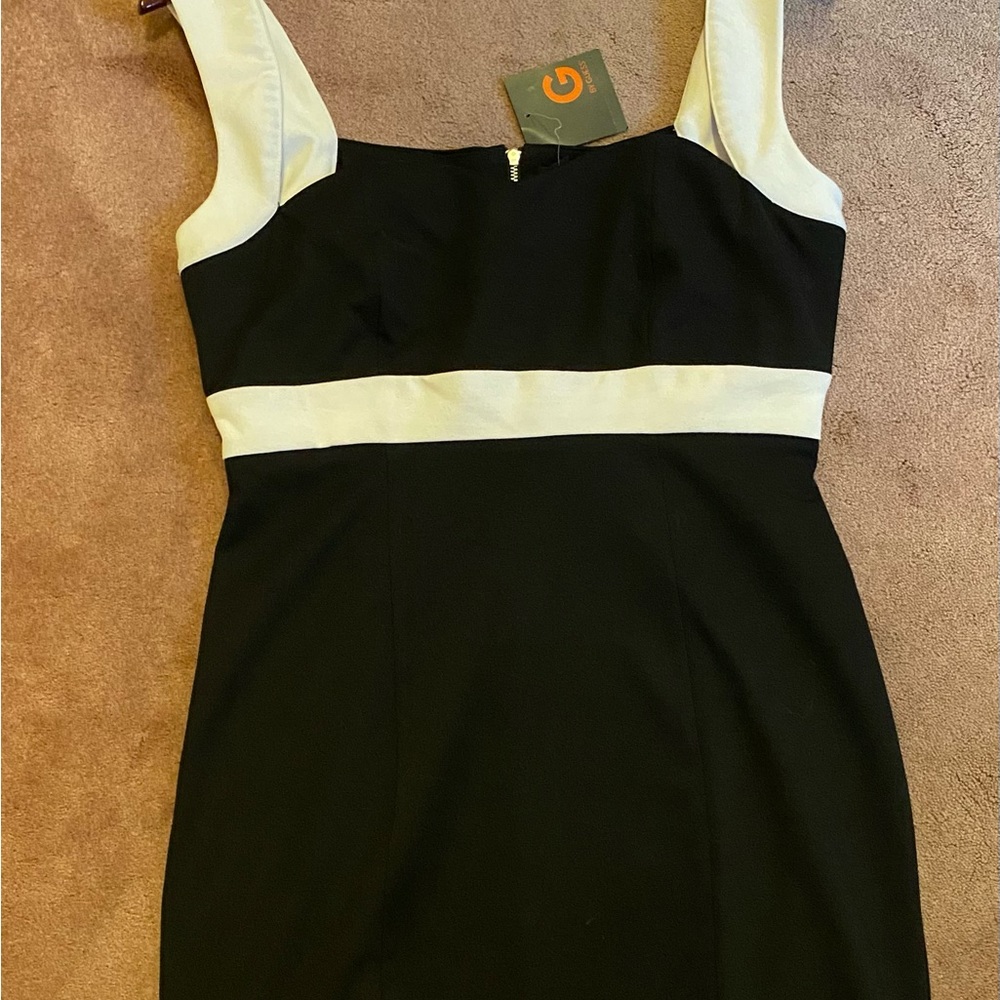 NWT SEXY G by guess black /white mini dress. Fitted flattering & fabulous sz L.